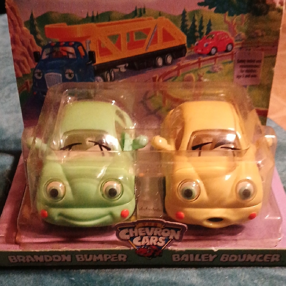 Chevron Cars Brandon Bumper & Bailey Bouncer Toy Set